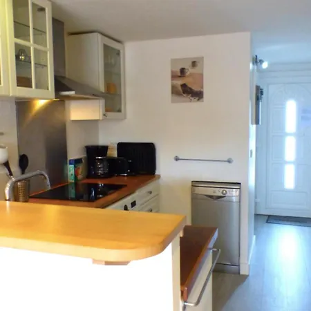 Beautiful House With Shared Pool And Terrace アパート *